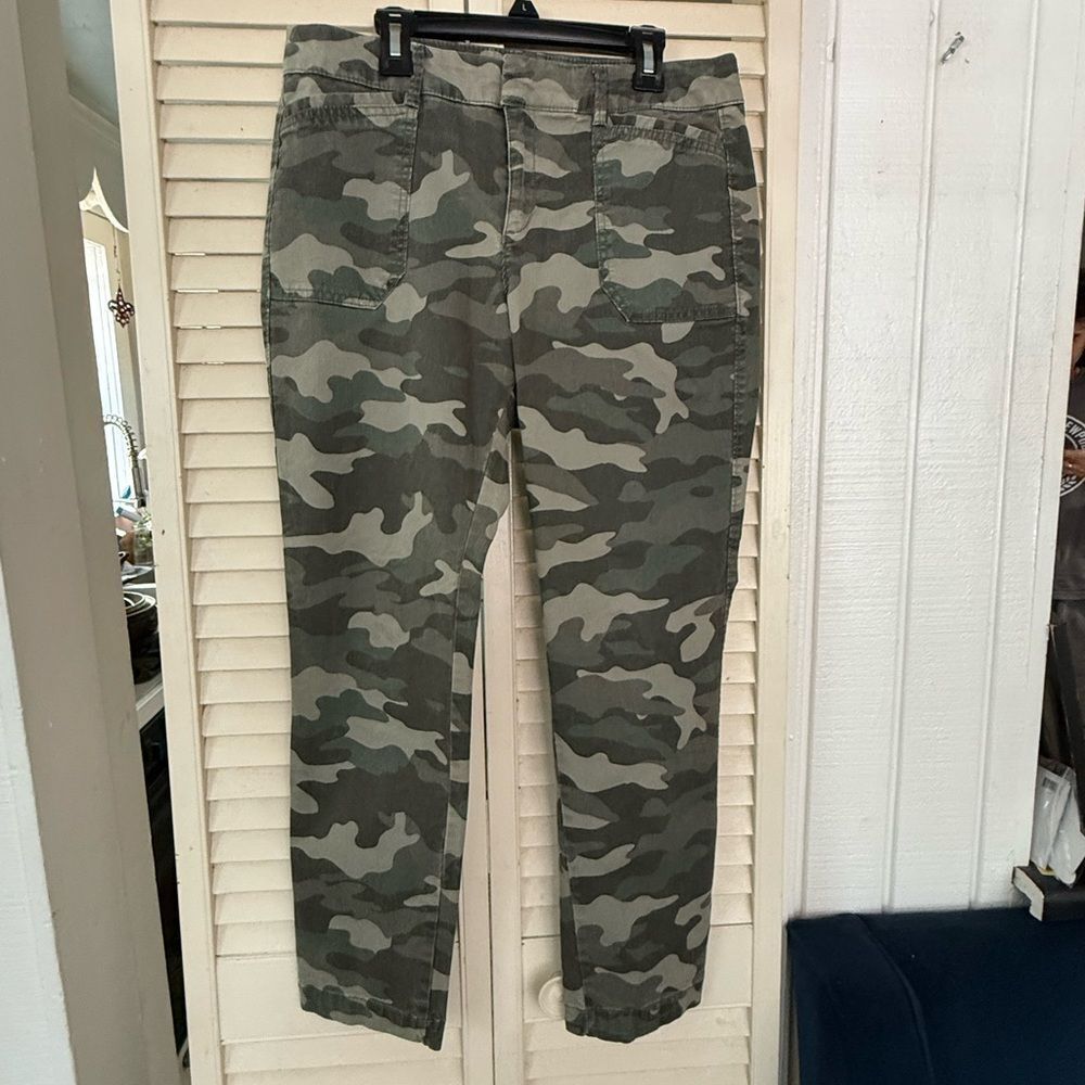 Old Navy Pixie Green Camouflage Pants - image 1